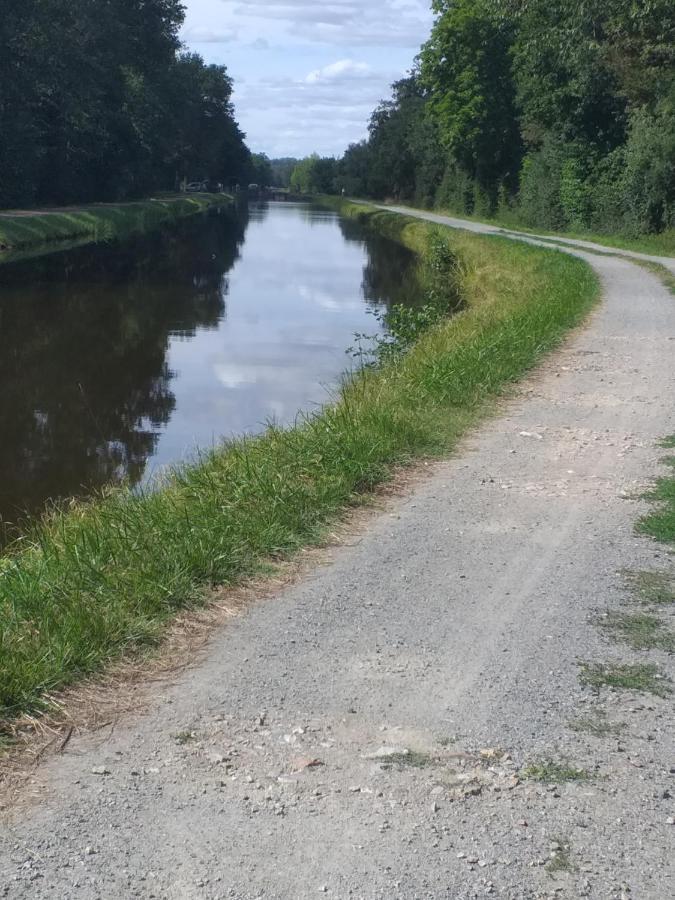 La Maison Du Canal Vaux  Екстер'єр фото